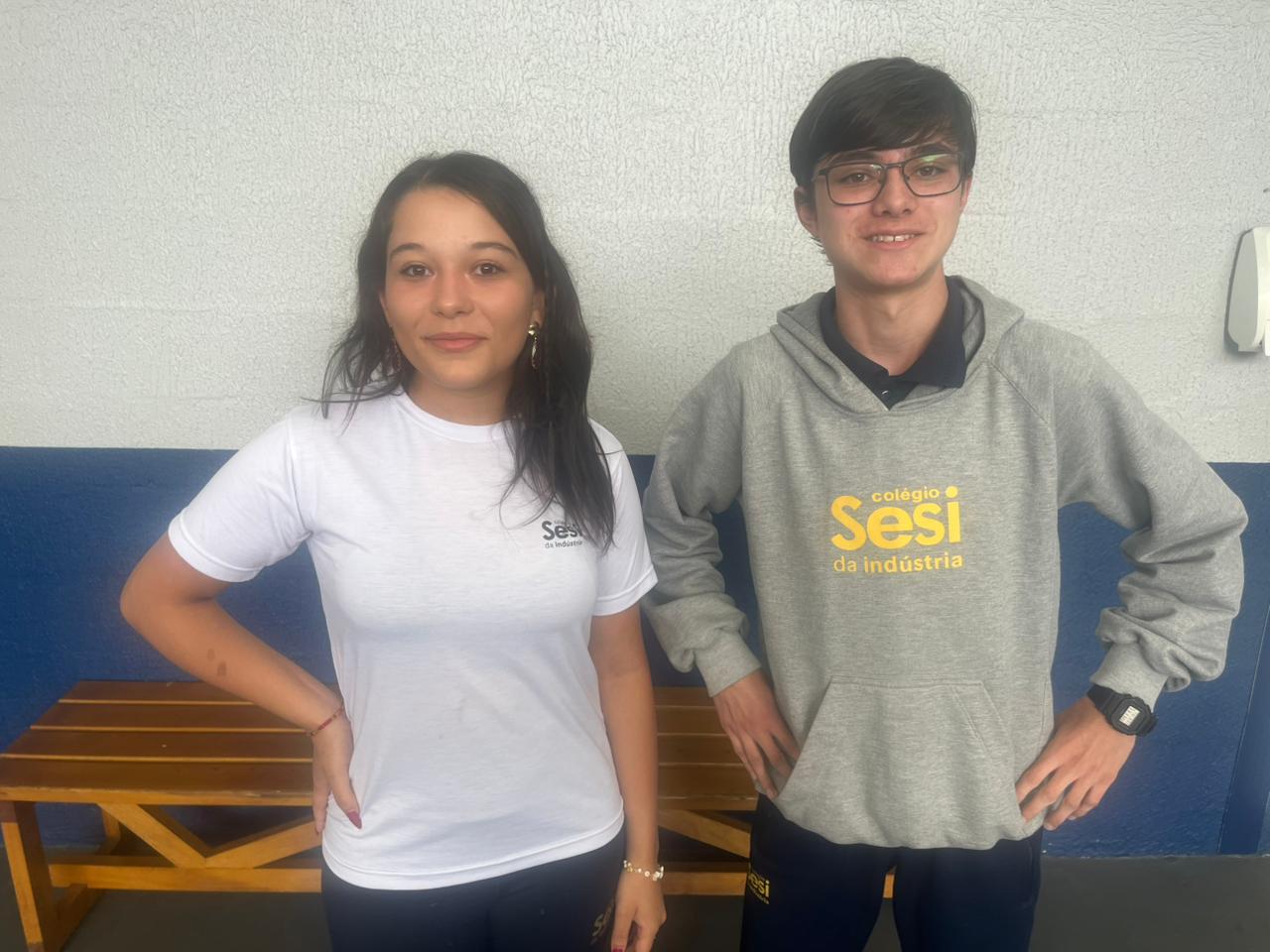 Alunos Ana Beatriz Neves e Leonardo Prates, do Colégio Sesi CIC